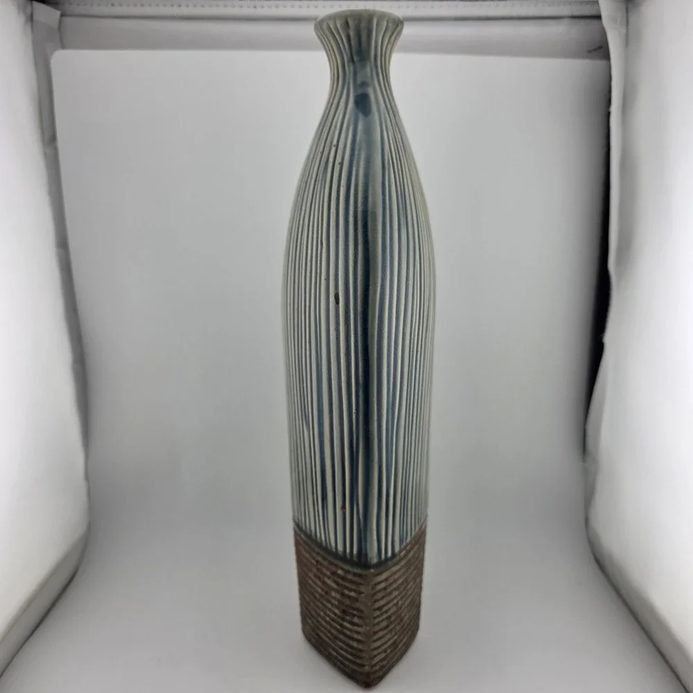 Pier 1 Decorative Vase Ribbed Ceramic Asymmetrical‎ Blue Brown Excellent  Decor